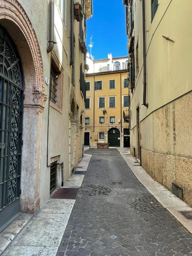 Magnolia Home - Piazza Delle Erbe فيرونا المظهر الخارجي الصورة