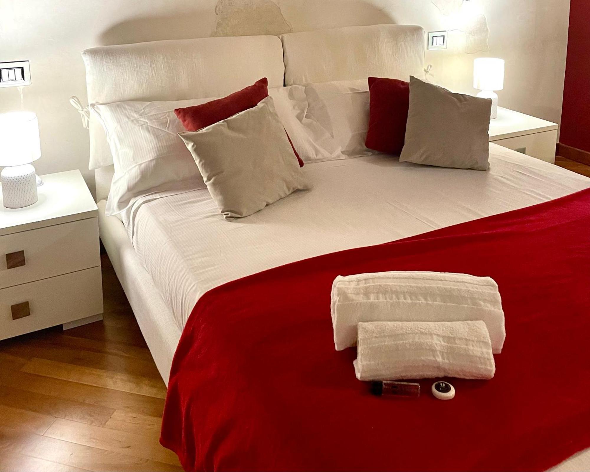 Magnolia Home - Piazza Delle Erbe فيرونا المظهر الخارجي الصورة
